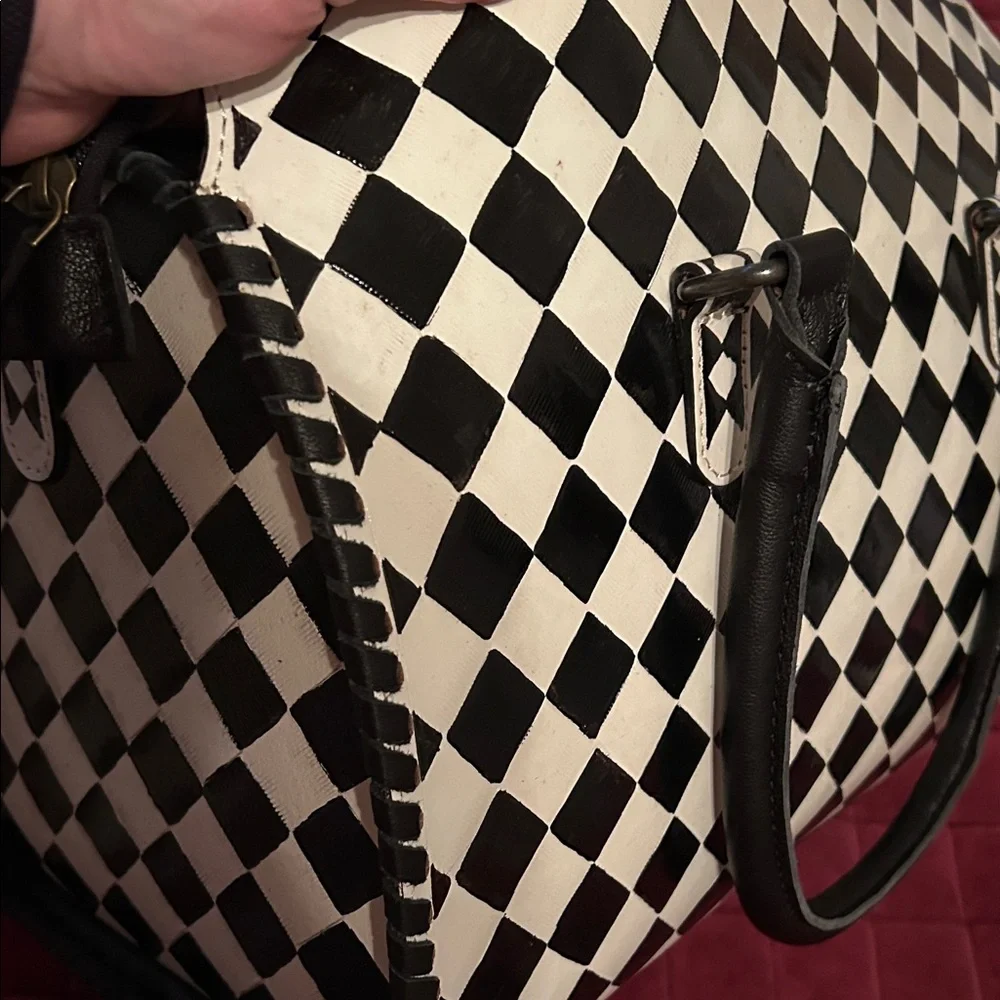 Western B&W Checkered Satchel - Picture 6 of 11